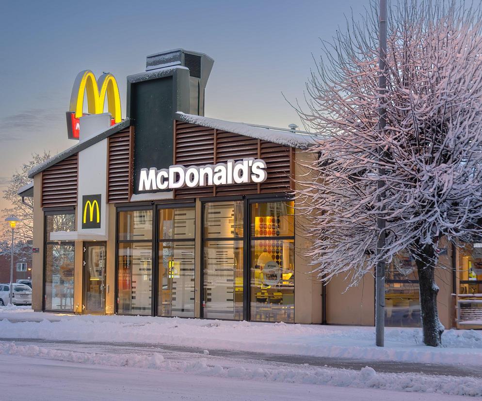 Kultowe papierowe kupony rabatowe wróciły do McDonald’s. Co można kupić w promocyjnej cenie? 