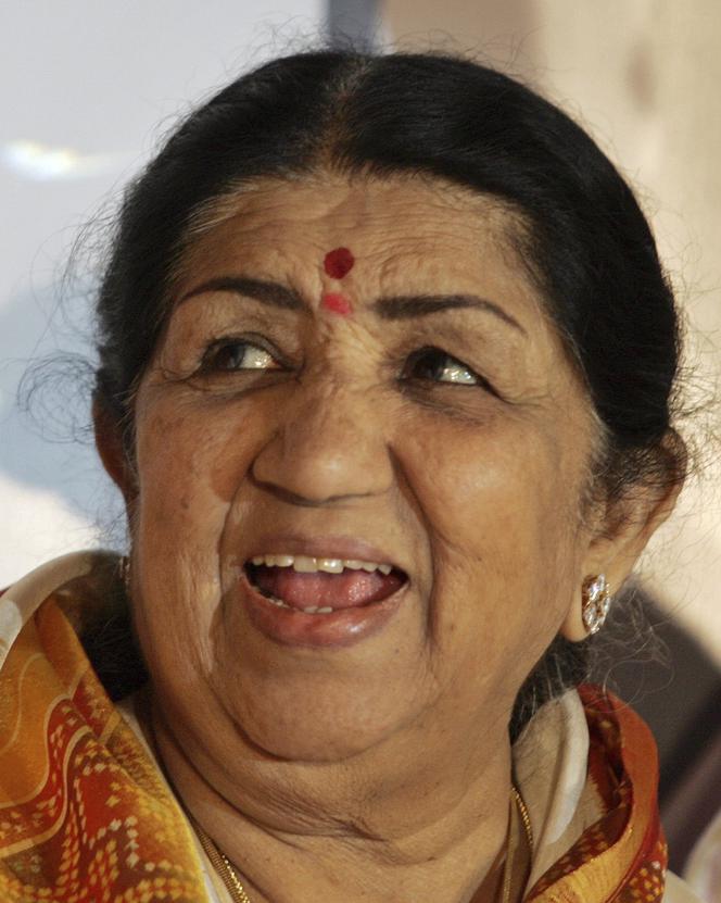 Nie żyje muzyczna ikona Indii. Lata Mangeshkar  zmarła z powodu Covid-19