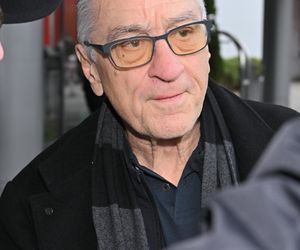 Robert De Niro już w Polsce. Aktor przyłapany na lotnisku w Warszawie
