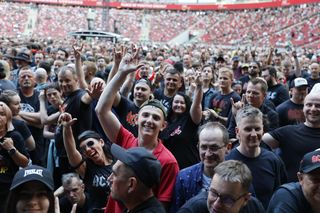 AC/DC w Warszawie. Na koncert na PGE Narodowym przyszły tłumy [ZDJĘCIA]
