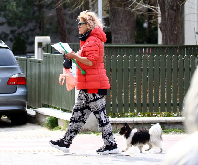 Szakira cierpliwie czekała na pancię