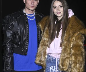 Bart Pniewski z córką i ukochaną na celebryckiej imprezie. Światowo?