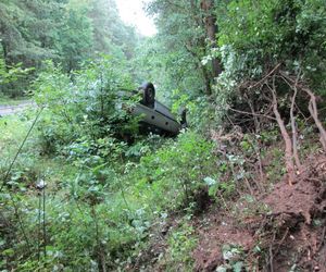 O krok od tragedii na Mazowszu. Roman wypadł z drogi, bo fotografował chmurę w kształcie UFO