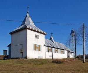 Święcany - wieś, którą posiadali rycerze. Na prawie niemieckim założył ją król Kazimierz Wielki 