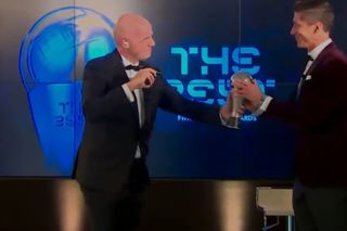 Robert Lewandowski dostał specjalny list od prezydenta FIFA. Znamy treść, piękne słowa