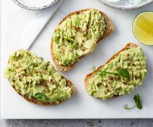 Do awokado dodaję tę popularną rybę z puszki. W mig robię najlepszą pastę do chleba i nie tylko 