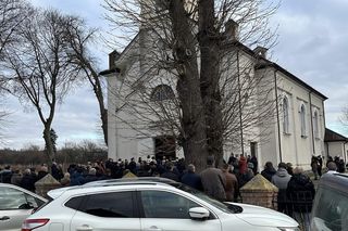 Pogrzeb ofiar pożaru domu w Idalinie. Zginął ojciec i jego 3 dzieci
