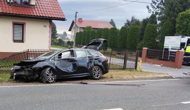 Dachowanie toyoty w Kętach