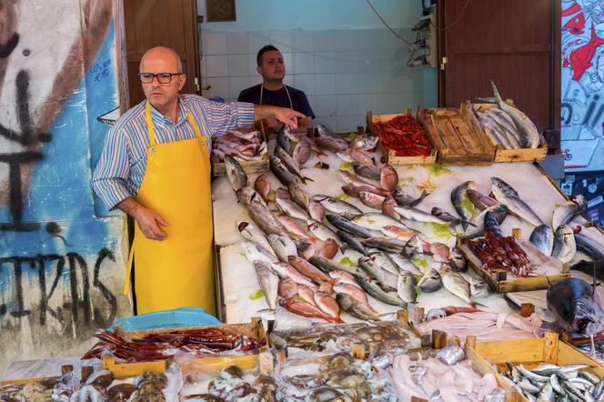 Rano małże, wieczorem wino na dachu