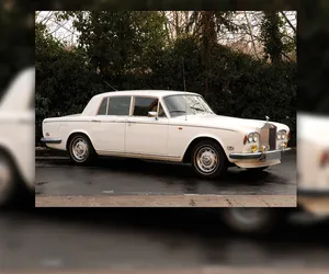 Rolls-Royce Freddiego Mercury'ego sprzedany. Ogromna kwota trafi na Ukrainę
