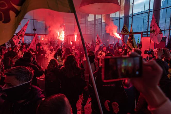 Demonstracja przeciwko reformie emerytalnej w Paryżu