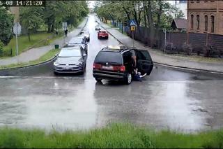 Dlaczego warto używać blokady tylnych drzwi? Właśnie dlatego - WIDEO