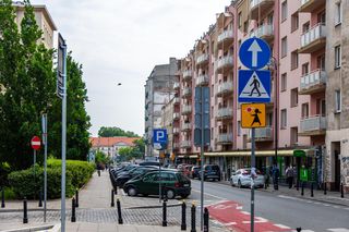 Ulice Śródmieścia Warszawy, na których urzędnicy dostaną miejsca parkingowe