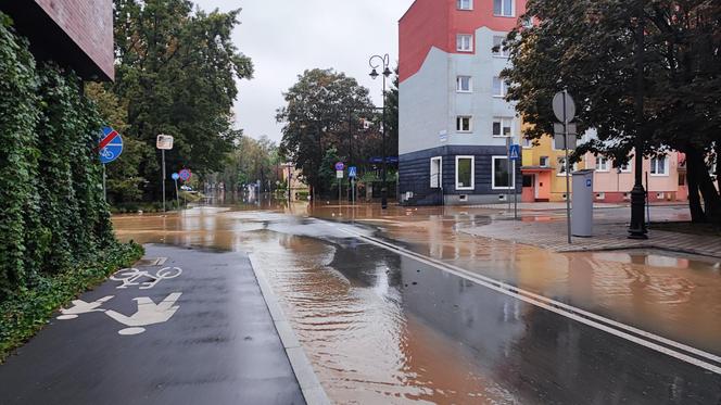 Nysa, centrum miasta zalane