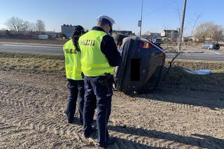 Wypadek autobusu w powiecie nakielskim! Kilka osób rannych, w tym dwie dziewczynki [ZDJĘCIA]