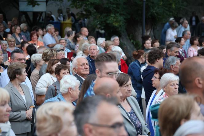 75 lat temu obraz Matki Boskiej w Lublinie zapłakał. Wierni uczcili rocznicę „Cudu lubelskiego” procesją różańcową