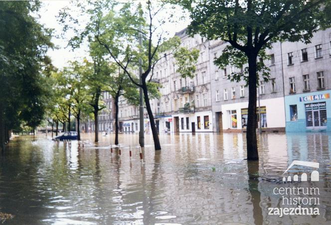 Powódź tysiąclecia. Woda sięgała do XXX piętra. "Mówili, że to niemożliwe"