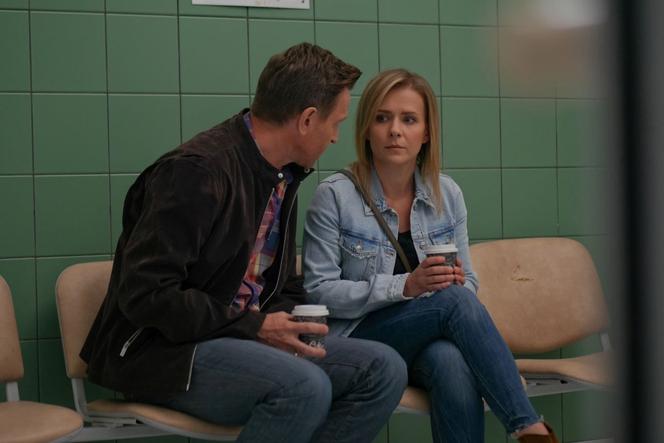 Pierwsza miłość, odcinek 3099: Marysia nie wyjedzie z Julką na operację do USA. Zgarnie ją policja i Edward! 
