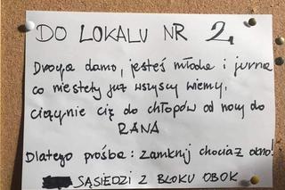 Ogłoszenia na klatkach schodowych