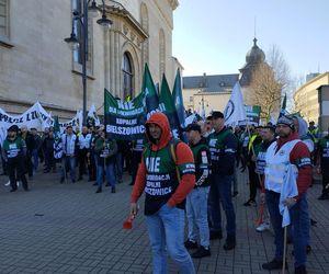 Górnicy protestowali pod ministerstwem przemysłu w Katowicach przeciwko likwidacji KWK Bielszowice