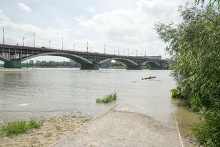 Warszawa szykuje się na wielką falę