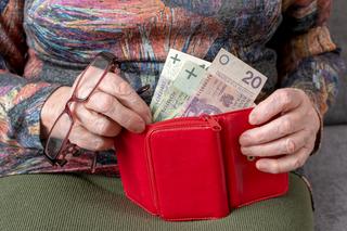 ZUS wypłaca zaniżone emerytury! Seniorzy stracili już miliony złotych!