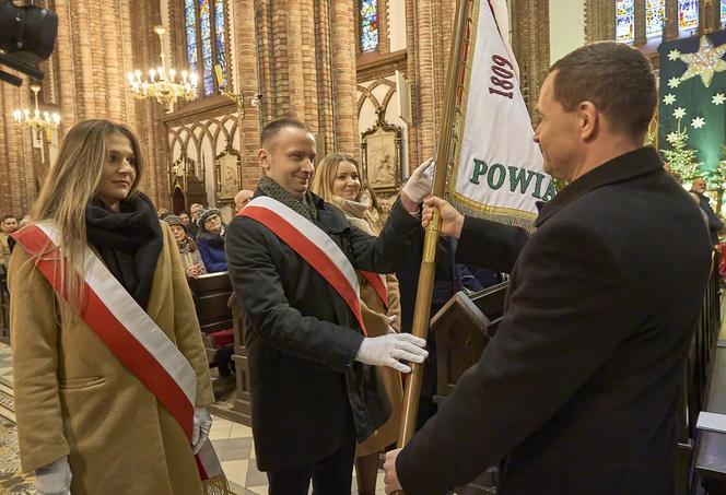 Na nowym sztandarze powiatu siedleckiego widnieje m.in. herb tego regionu