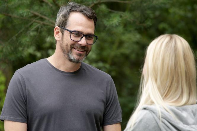 M jak miłość odc. 1403. Joasia (Barbara Kurdej-Szatan), Michał (Paweł Deląg)