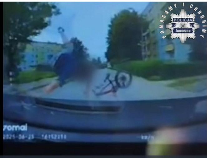 7-latek na rowerze wjechał pod samochód! Dziecko było bez opieki