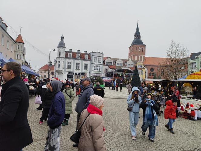 Jarmark Świąteczny w Biskupcu. Na scenie wystąpił zespół Arka Noego [ZDJĘCIA]