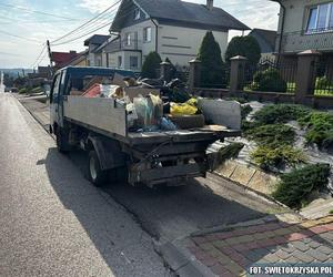 W gminie Pawłów policjanci zatrzymali niesprawną ciężarówkę