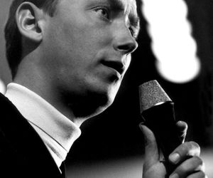 To Wojciech Młynarski mógł rozpętać II wojnę światową! O rolę Franka Dolasa starali się też Englert i Kamas