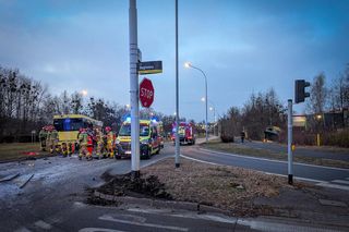  Dramatyczny wypadek autobusów w Katowicach! Kierowca wypadł przez okno.