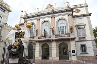 Muzeum Salvadora Dali w Figueres w Hiszpanii
