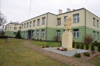 Urwali głowę generałowi