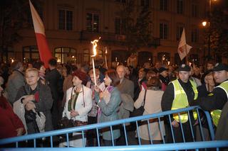 Marsz pamięci na Krakowskim Przedmieściu