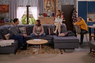 Pierwsza miłość, odcinek 3775. Anka (Anna Pentz), Biały (Igor Paszczyk), Iga (Waleria Gorobets), Filip (Dominik Smaruj),