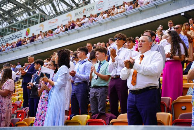 Kongres Świadków Jehowy 2024 na Stadionie Miejskim w Białymstoku