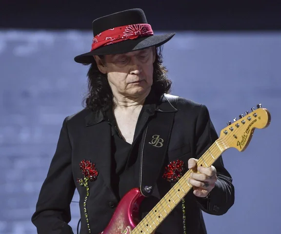 Jan Borysewicz postanowił zorganizować... własny festiwal. Zaprosił zagranicznych artystów 