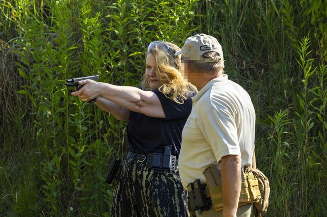 Kryj się! Posłanka strzela