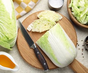 To najsmaczniejsza surówka z kapusty pekińskiej. Robię ją przynajmniej raz w tygodniu 