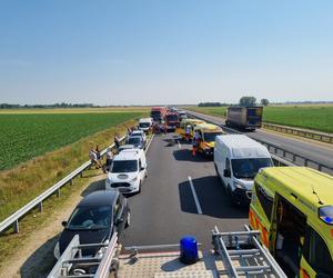 Przerażający wypadek polskiej rodzimy na Węgrzech. Trzy osoby nie żyją. Ocalała tylko 1,5-roczna córeczka.