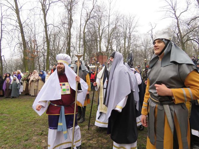 Misterium Męki Pańskiej na kalwaryjskim wzgórzu w Piekarach Śląskich