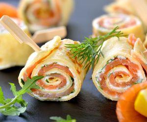 Zostały ci naleśniki? Nie wyrzucaj, zrób z nich pyszne i oryginalne sushi 