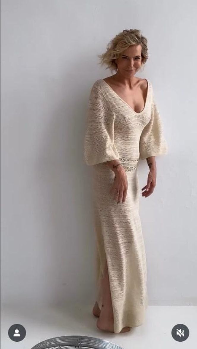 Paulina Smaszcz w beżu... a my w szoku! Gdzie ona schowała metrykę?!