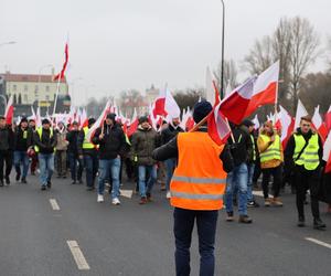 Protest rolników 20 marca w Lublinie. Przeszli ulicami miasta pod LUW