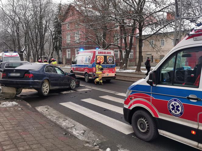 Podkarpackie. Pijany syn policjanta spowodował wypadek [ZDJĘCIA]