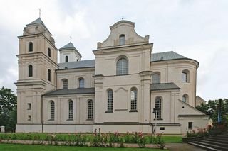 Sanktuarium Maryjne w Różanymstoku i okolice