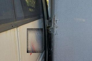 Autobusem z impetem wjechał w dom. Wyjaśniał, że kierowała nim siła wyższa 