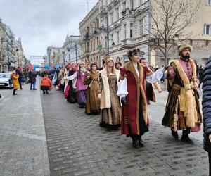 Polonez dla Łodzi. Setki łodzian we wspólnym tańcu [ZDJĘCIA]